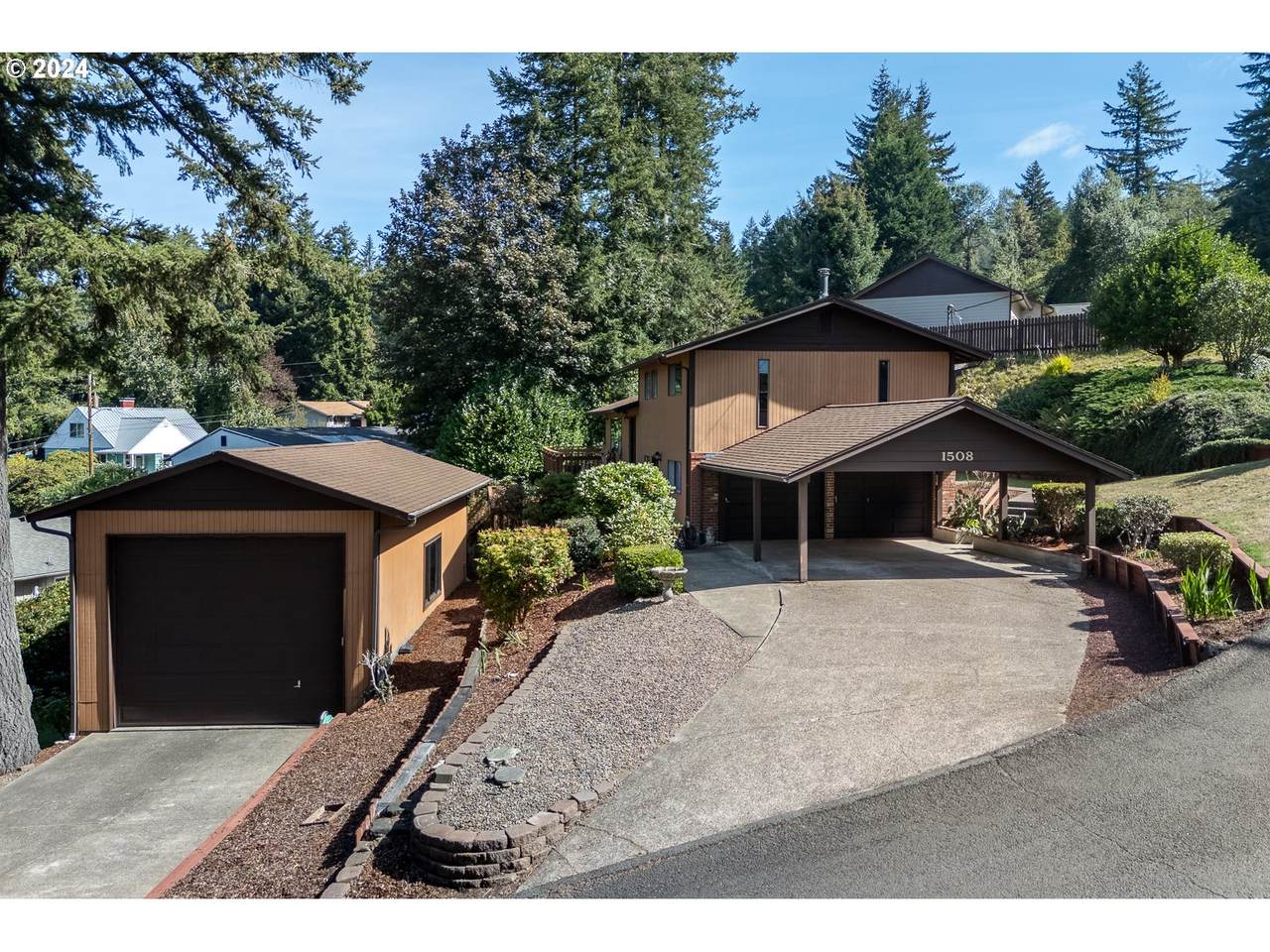 1508 Alder Way - Photo 1