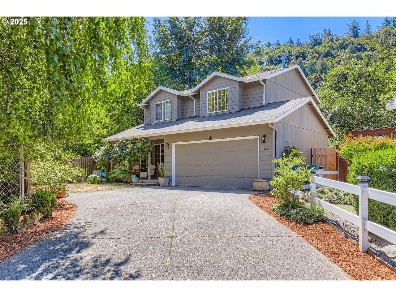 1144 Ivory Loop - Photo 1