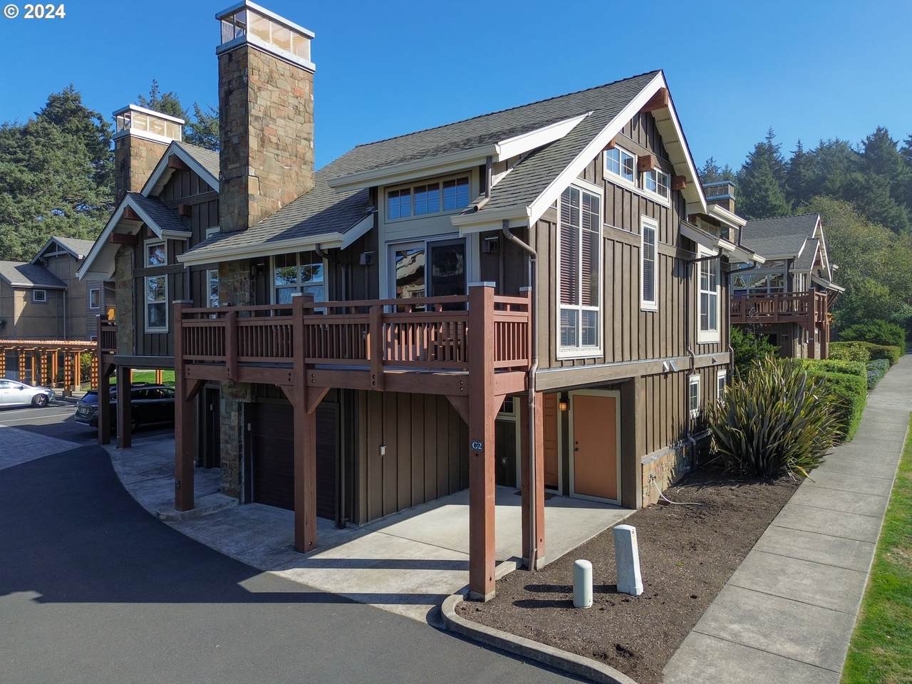 132 Surfcrest Ave - Photo 1