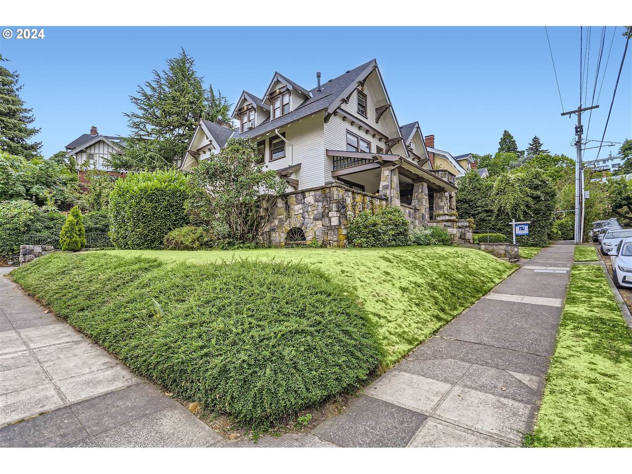 2566 Lovejoy St - Photo 1