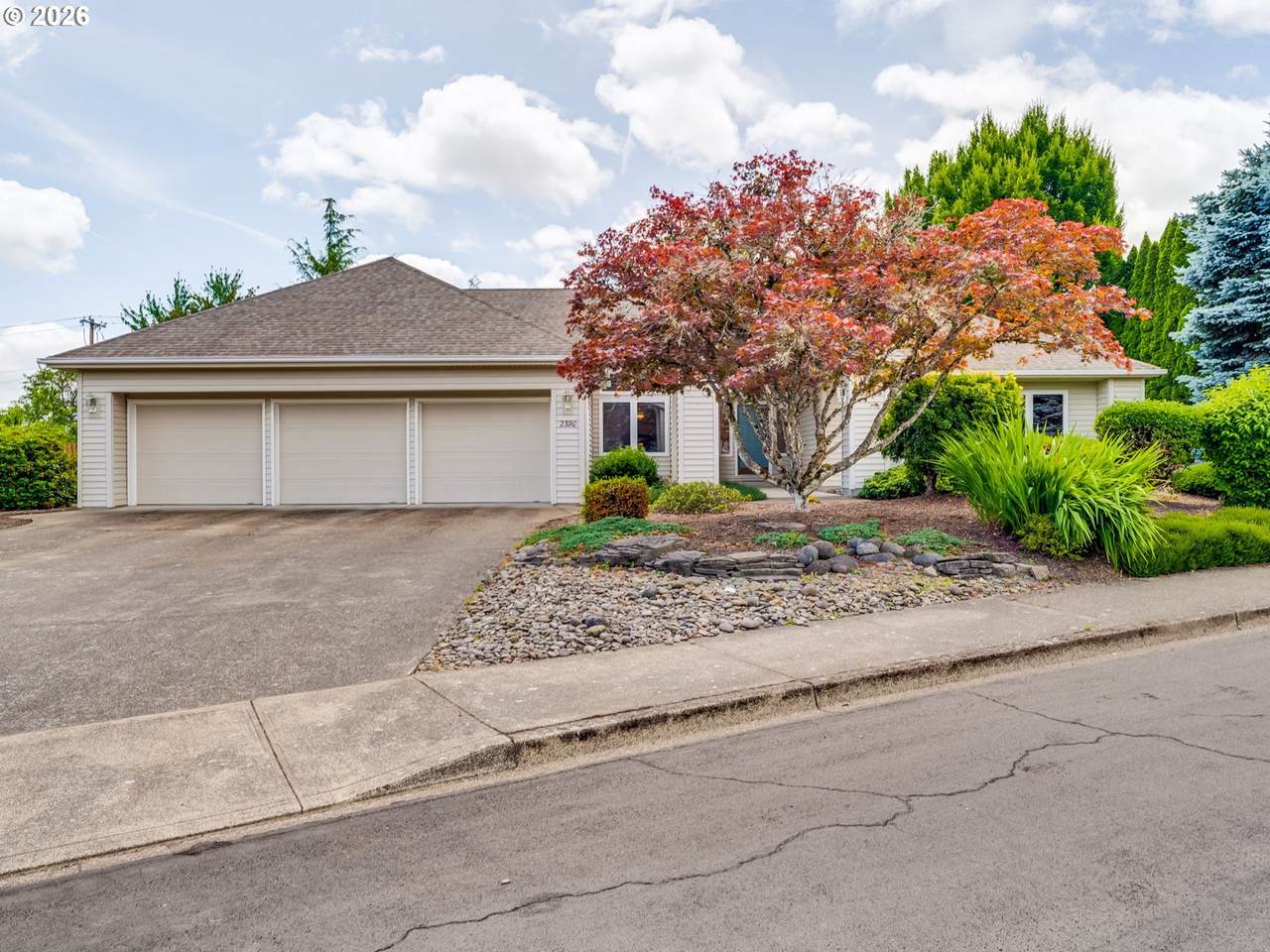 https://bt-photos.global.ssl.fastly.net/portland/1280_boomver_1_242116339-2.jpg