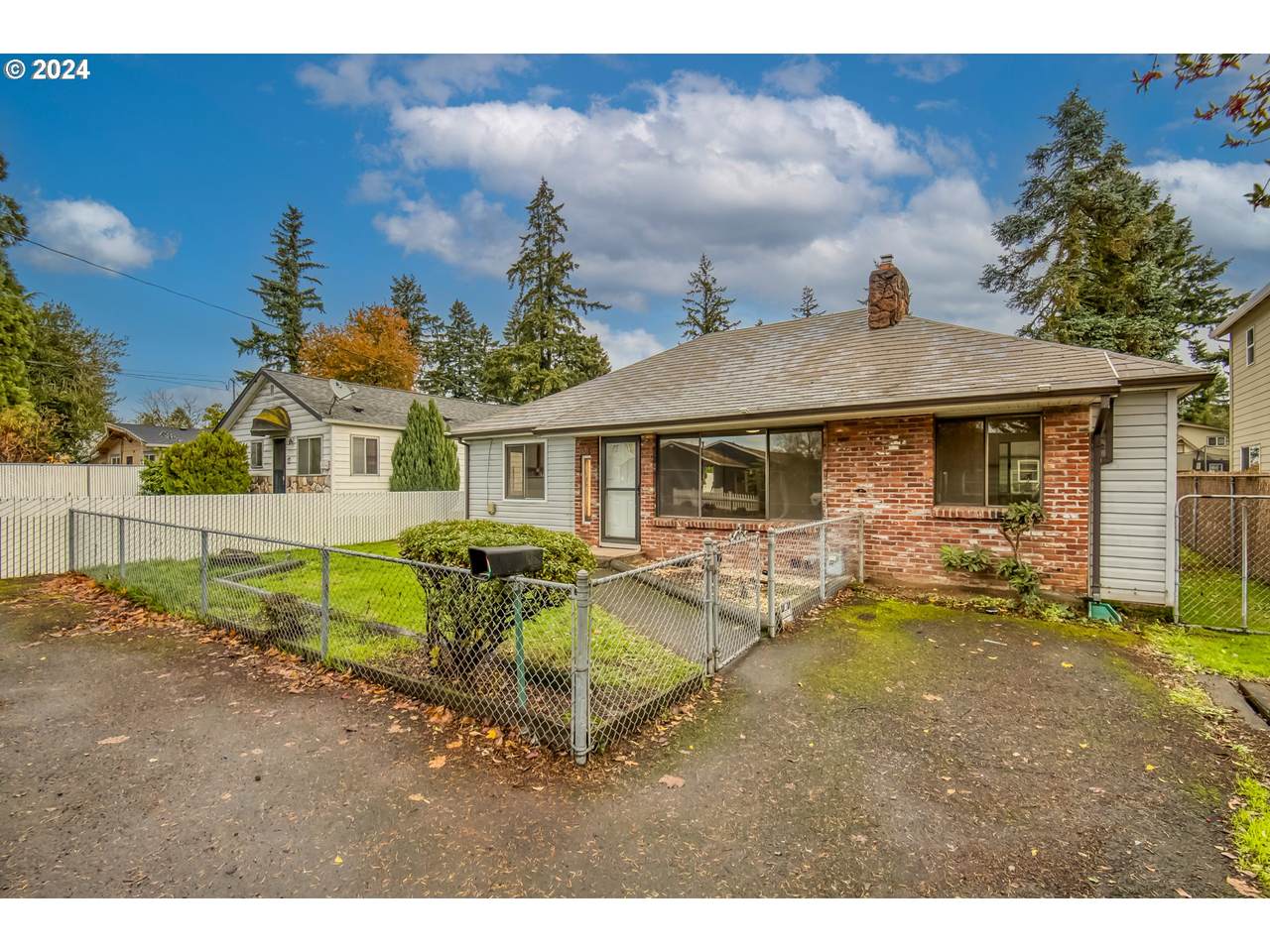 9520 78TH Ave - Photo 1