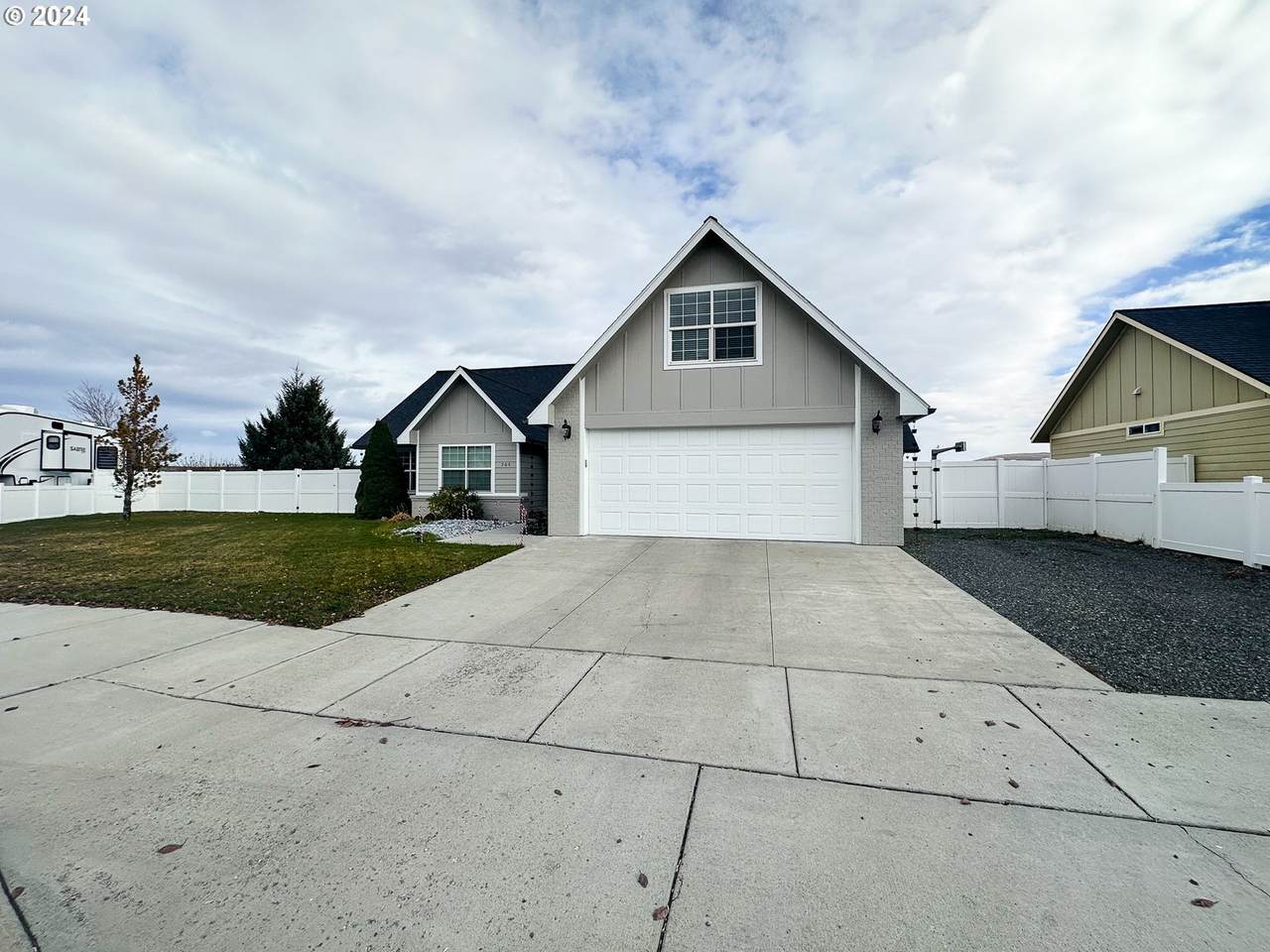 705 L Loop - Photo 1