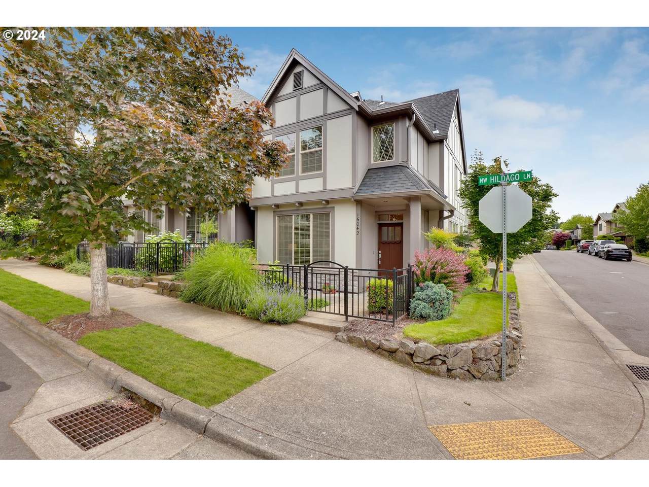 16042 Hildago Ln - Photo 1