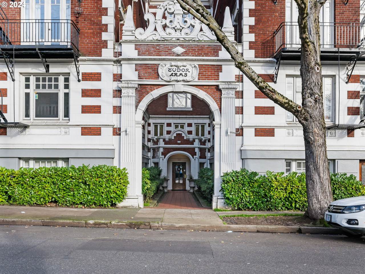 https://bt-photos.global.ssl.fastly.net/portland/1280_boomver_1_24255984-2.jpg