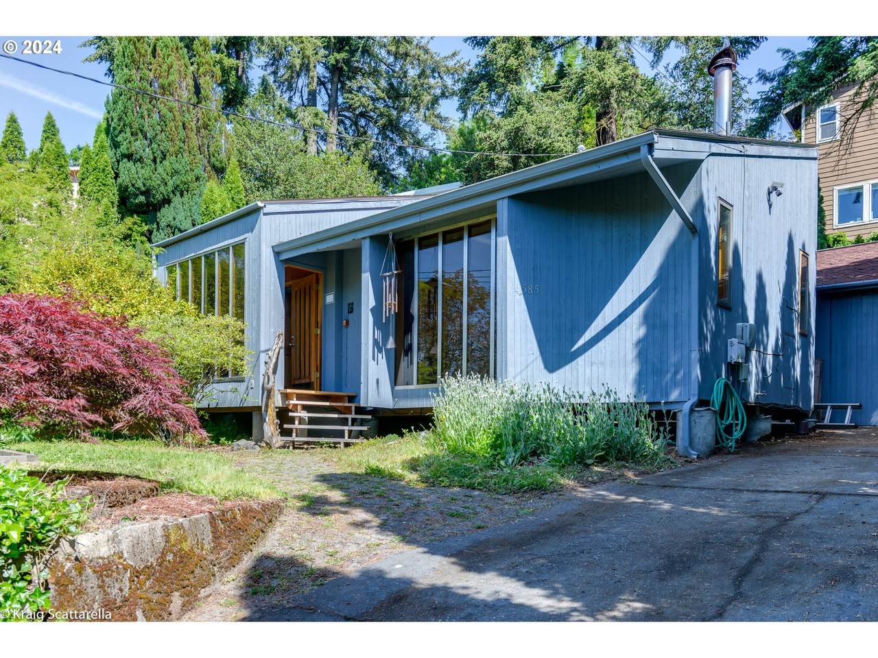4585 Julia St - Photo 1