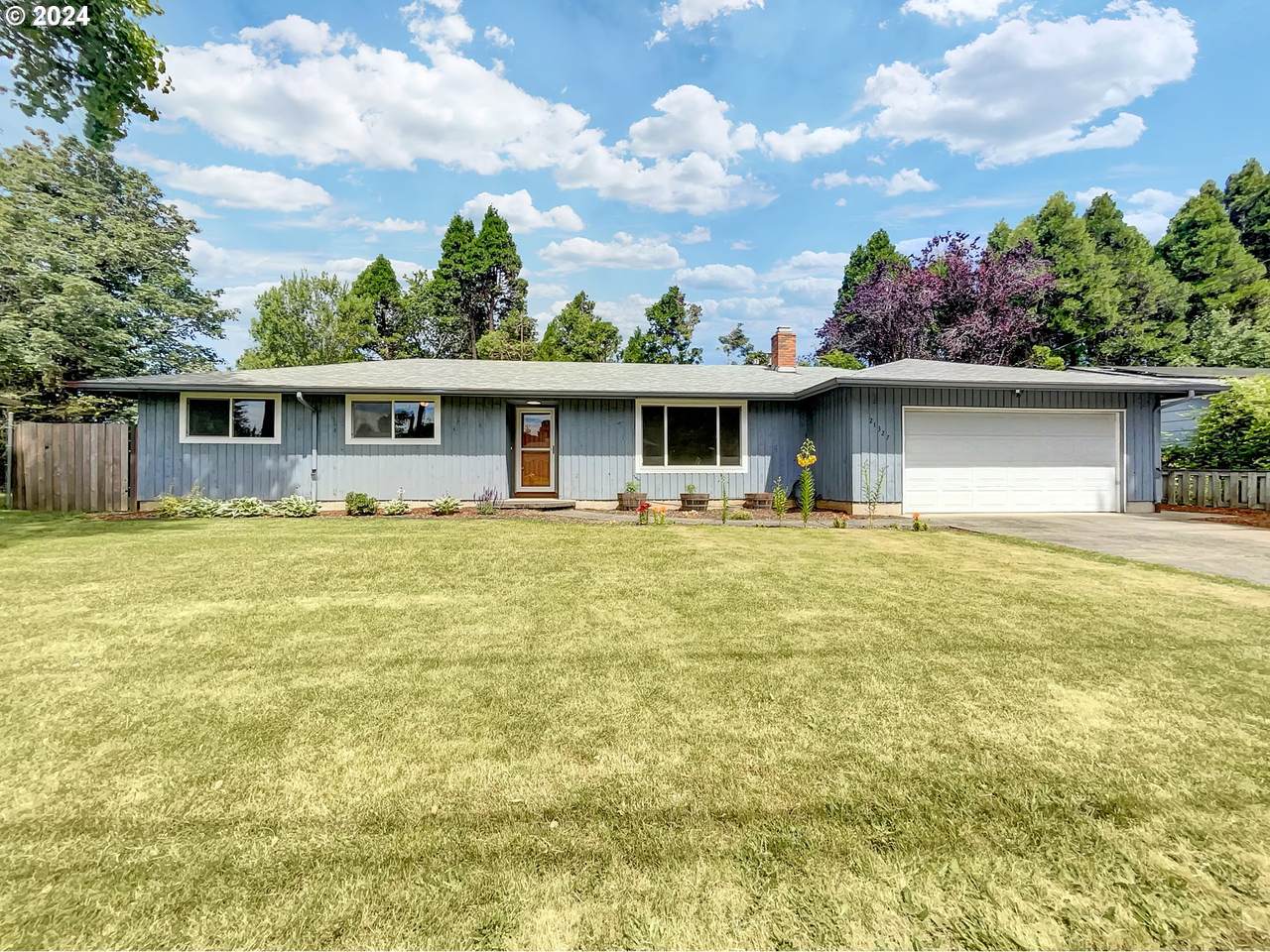 21327 Alder St - Photo 1