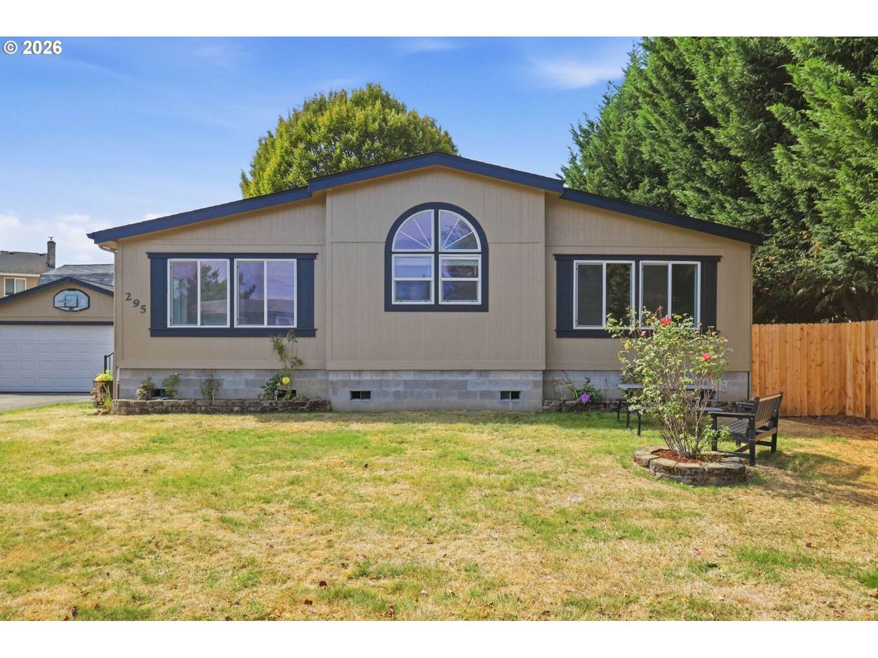 https://bt-photos.global.ssl.fastly.net/portland/1280_boomver_1_243086646-2.jpg