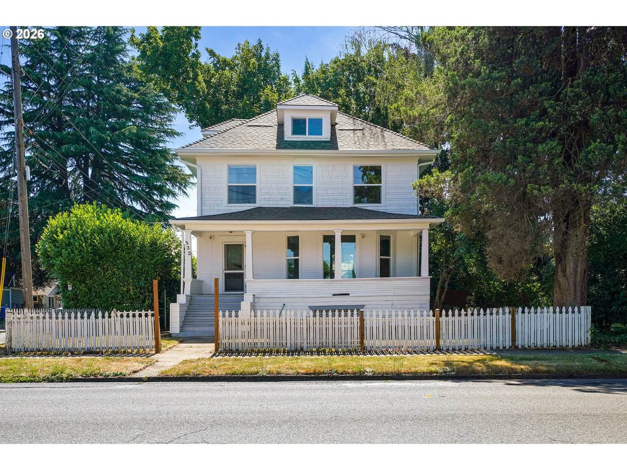 https://bt-photos.global.ssl.fastly.net/portland/1280_boomver_1_243379121-2.jpg