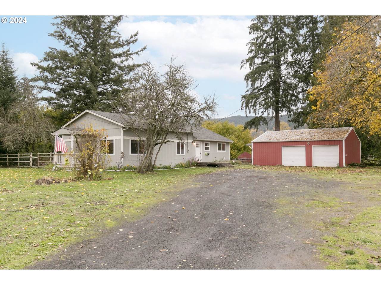 2316 Larsen Ln - Photo 1