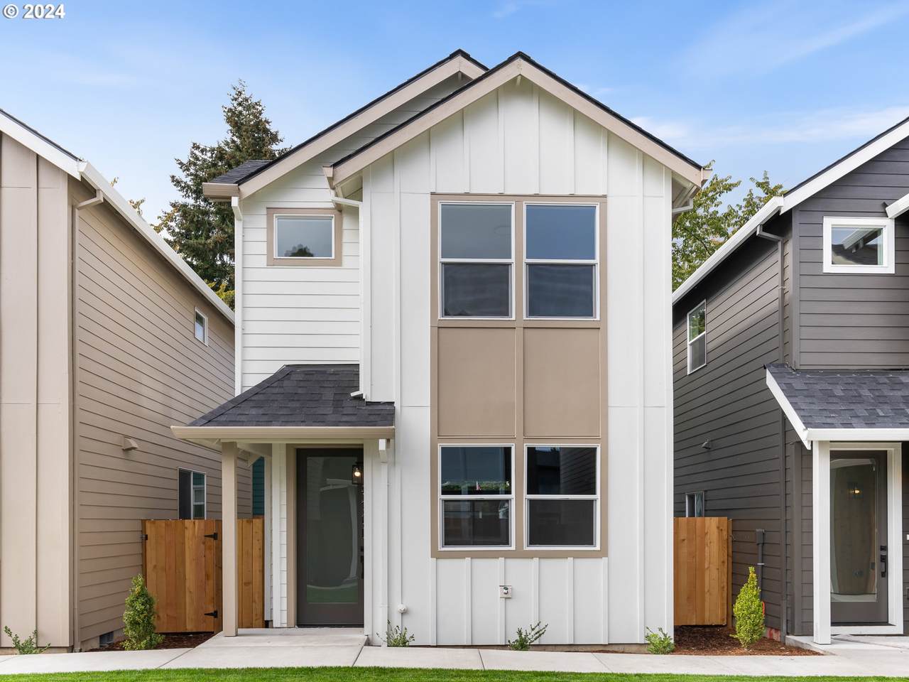 6921 Bank St - Photo 1