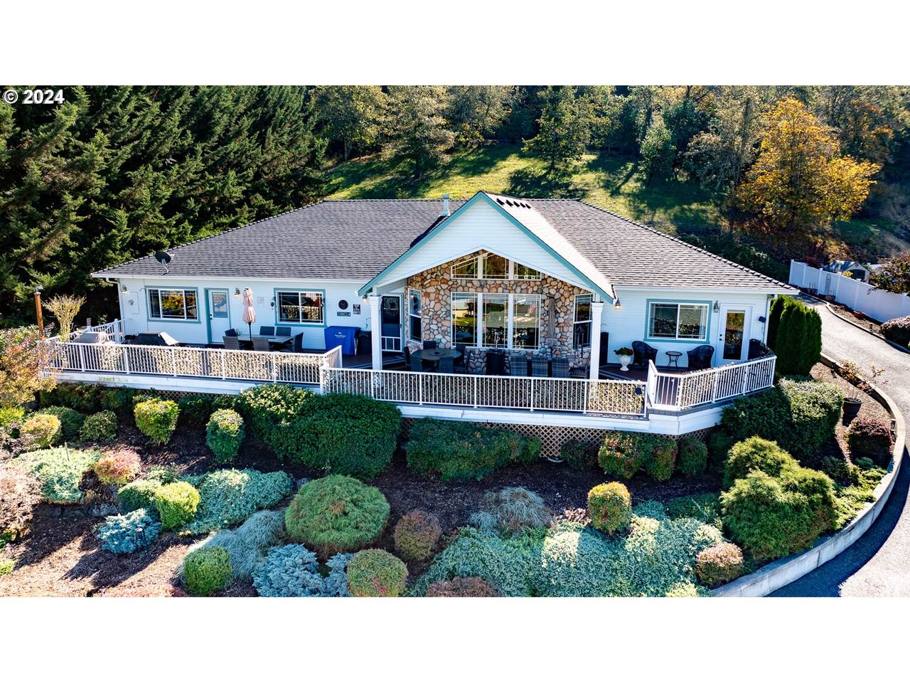 1114 Winter Ridge Dr - Photo 1