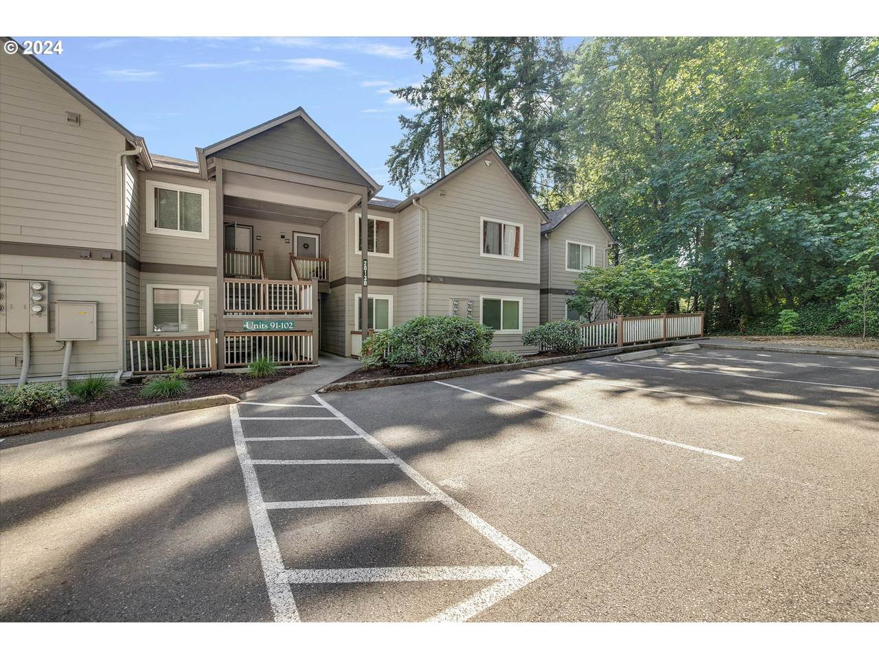 20130 Larkspur Ln - Photo 1