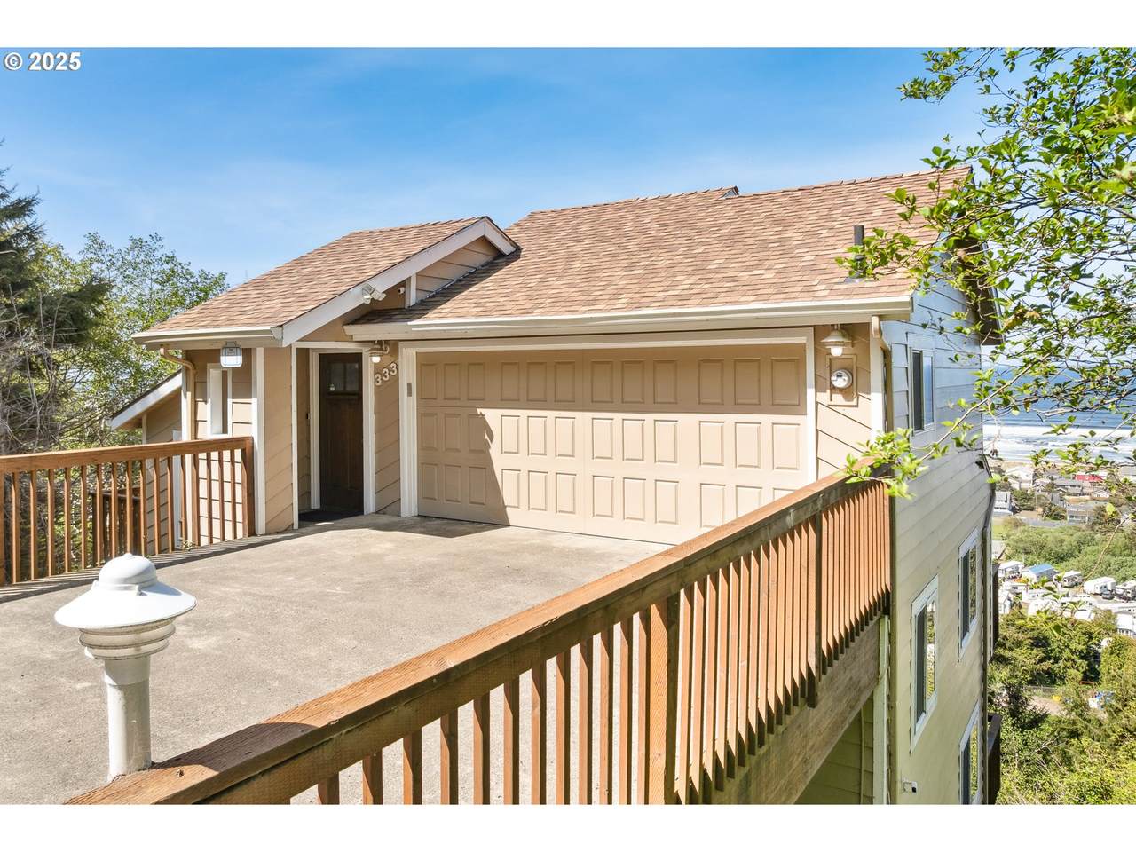 333 Pacific View Dr - Photo 1