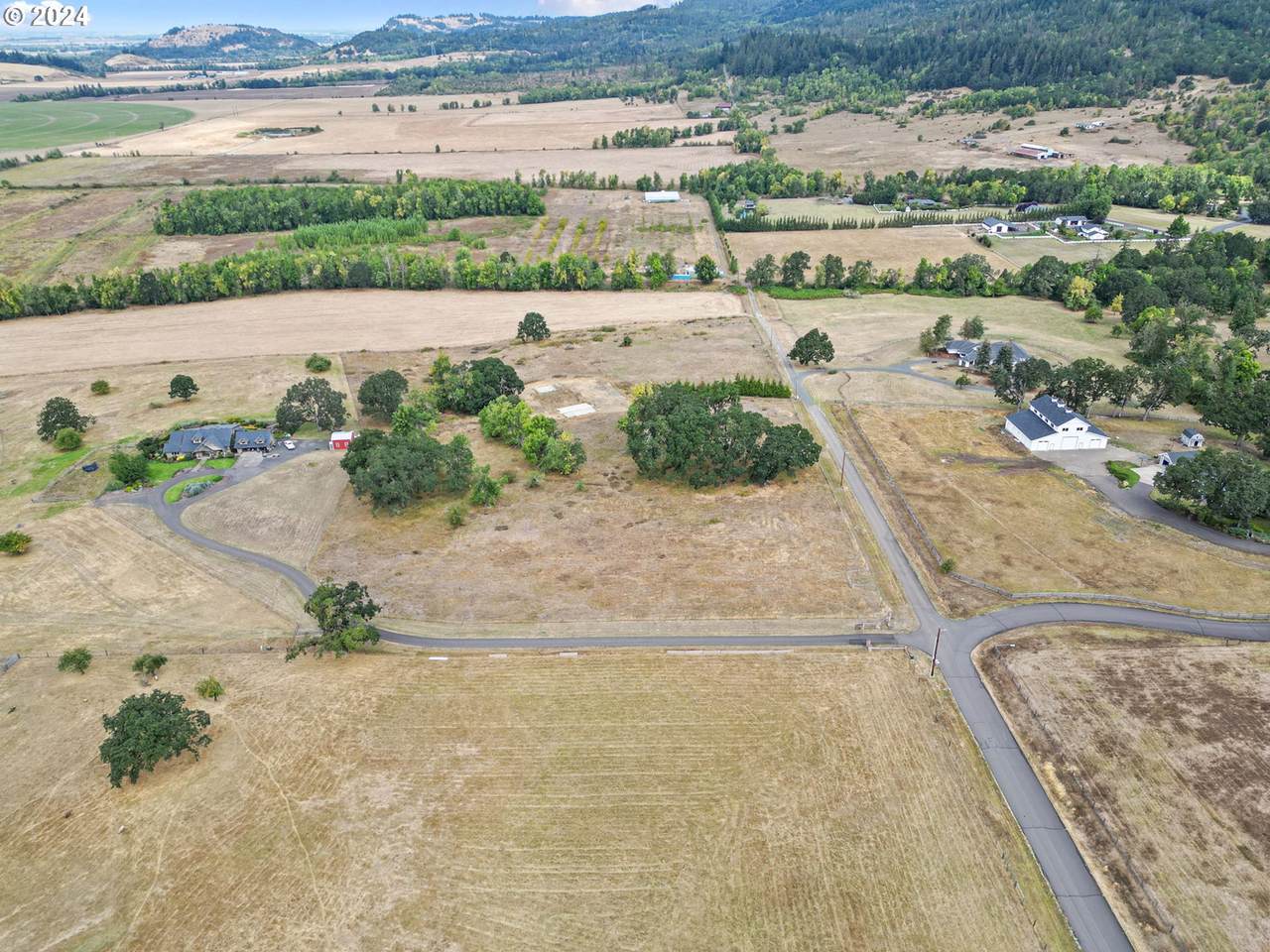  Oak Crest Dr - Photo 1