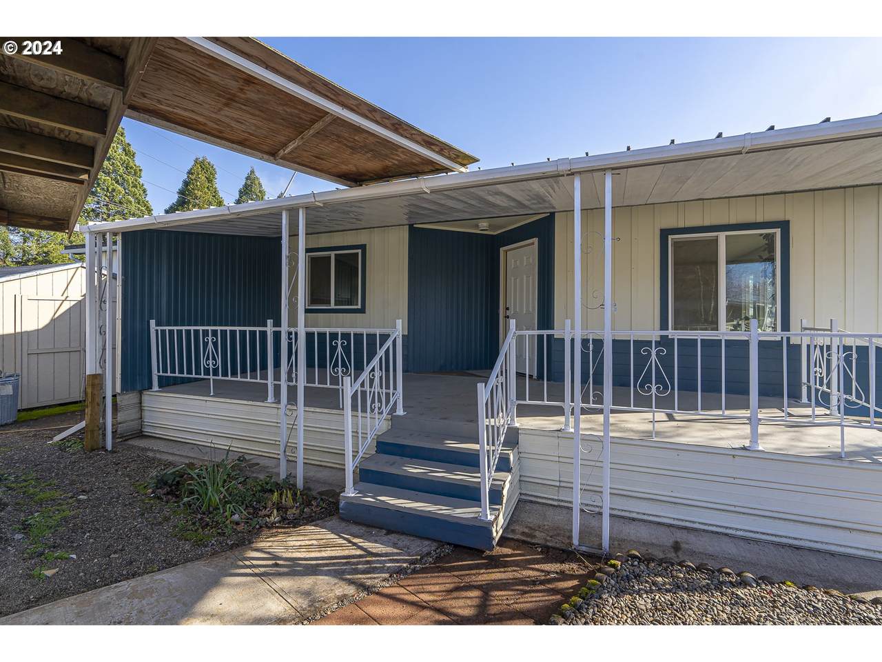 5355 River Rd - Photo 1
