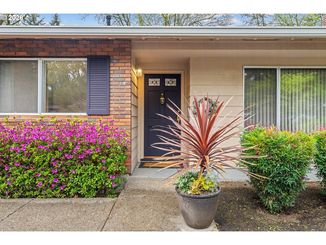 https://bt-photos.global.ssl.fastly.net/portland/1280_boomver_1_244467056-2.jpg