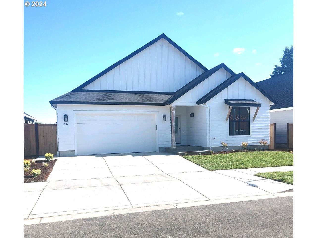 517 Buster Ln - Photo 1