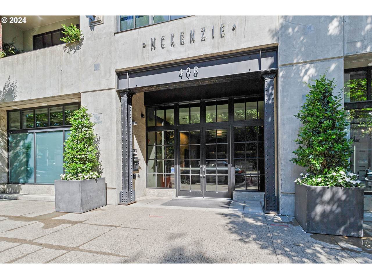 408 12TH Ave - Photo 1