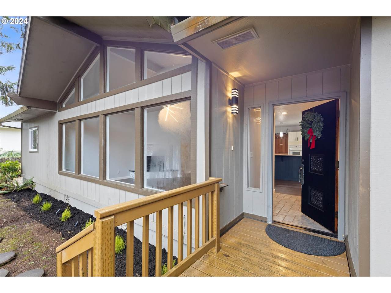 3735 Surf Dr - Photo 1