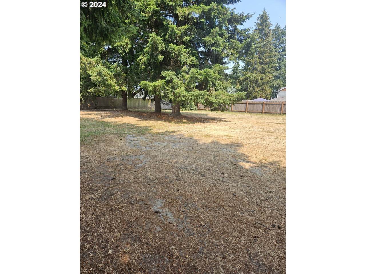 Hillcrest - Photo 1