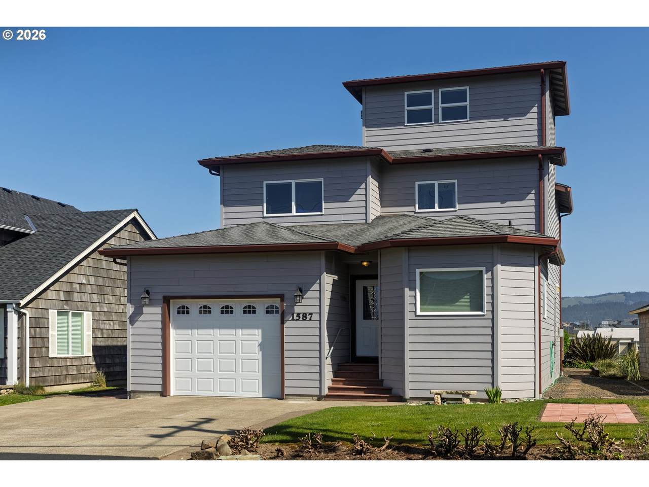 1587 39TH St - Photo 1