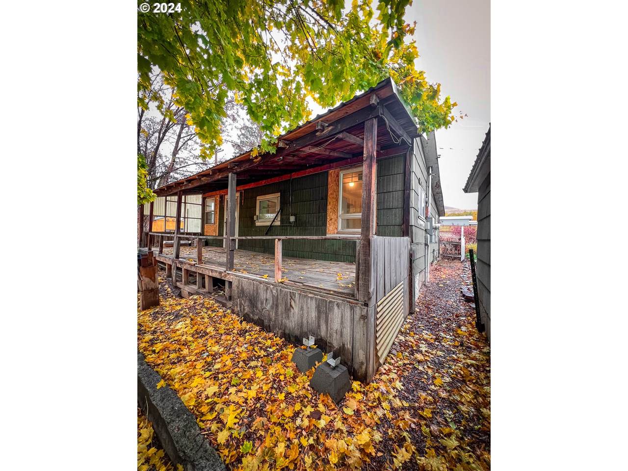 298 Highlan Dr - Photo 1