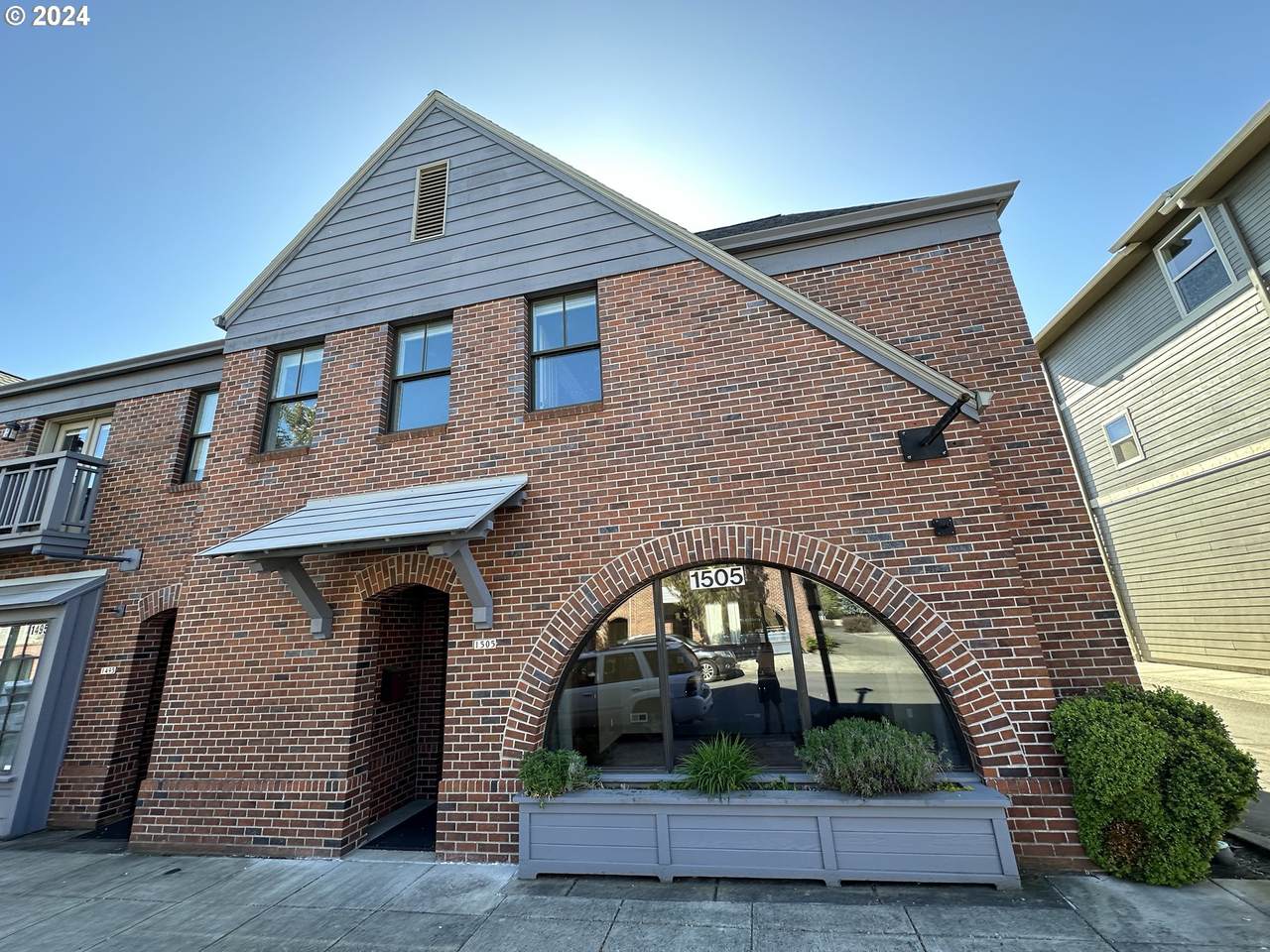 1505 Village St - Photo 1