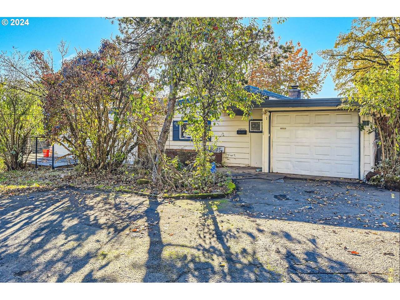 19005 Oatfield Rd - Photo 1