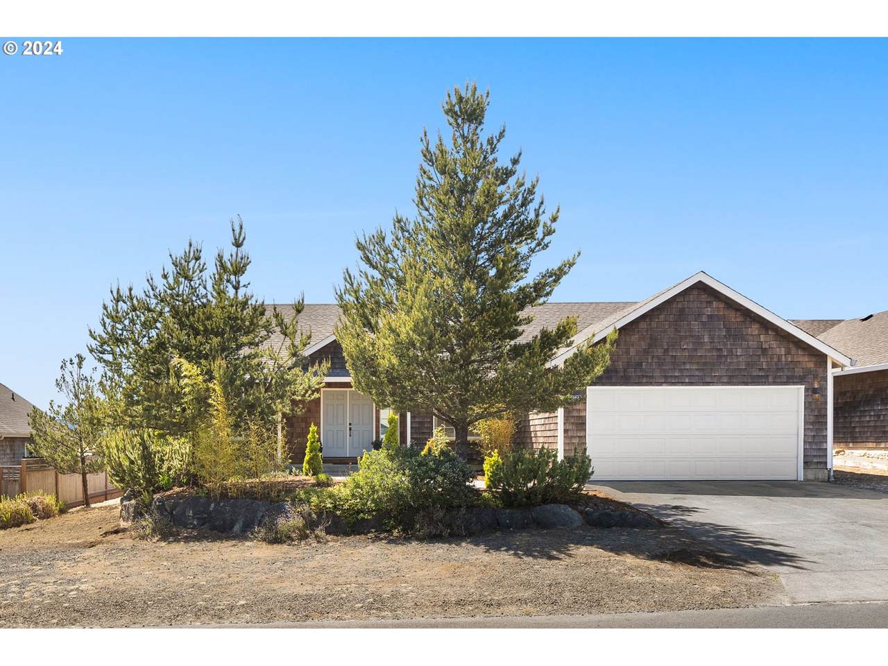 9980 Pine Ridge Dr - Photo 1