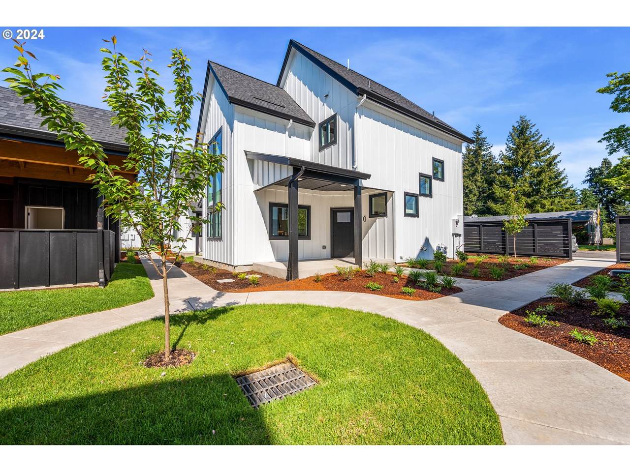 11813 38TH Ave - Photo 1