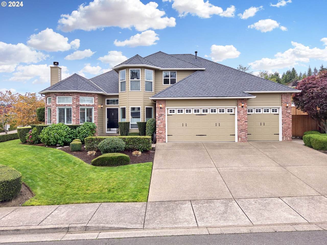 1380 Ranier Loop - Photo 1