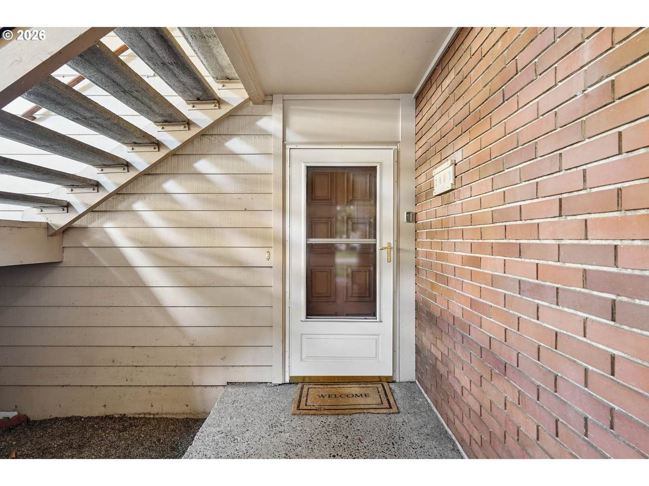 2465 Crestview Dr - Photo 1