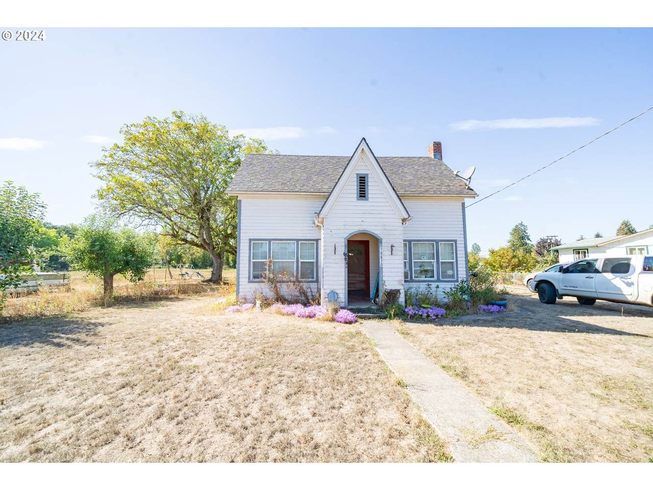 38830 Cherry St - Photo 1