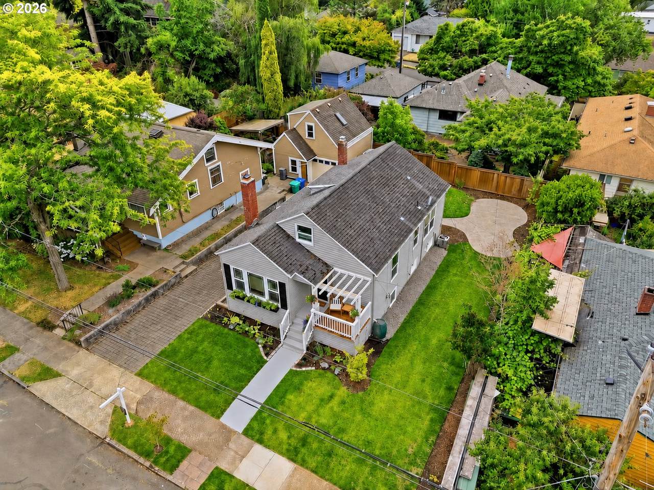 https://bt-photos.global.ssl.fastly.net/portland/1280_boomver_1_246349954-2.jpg