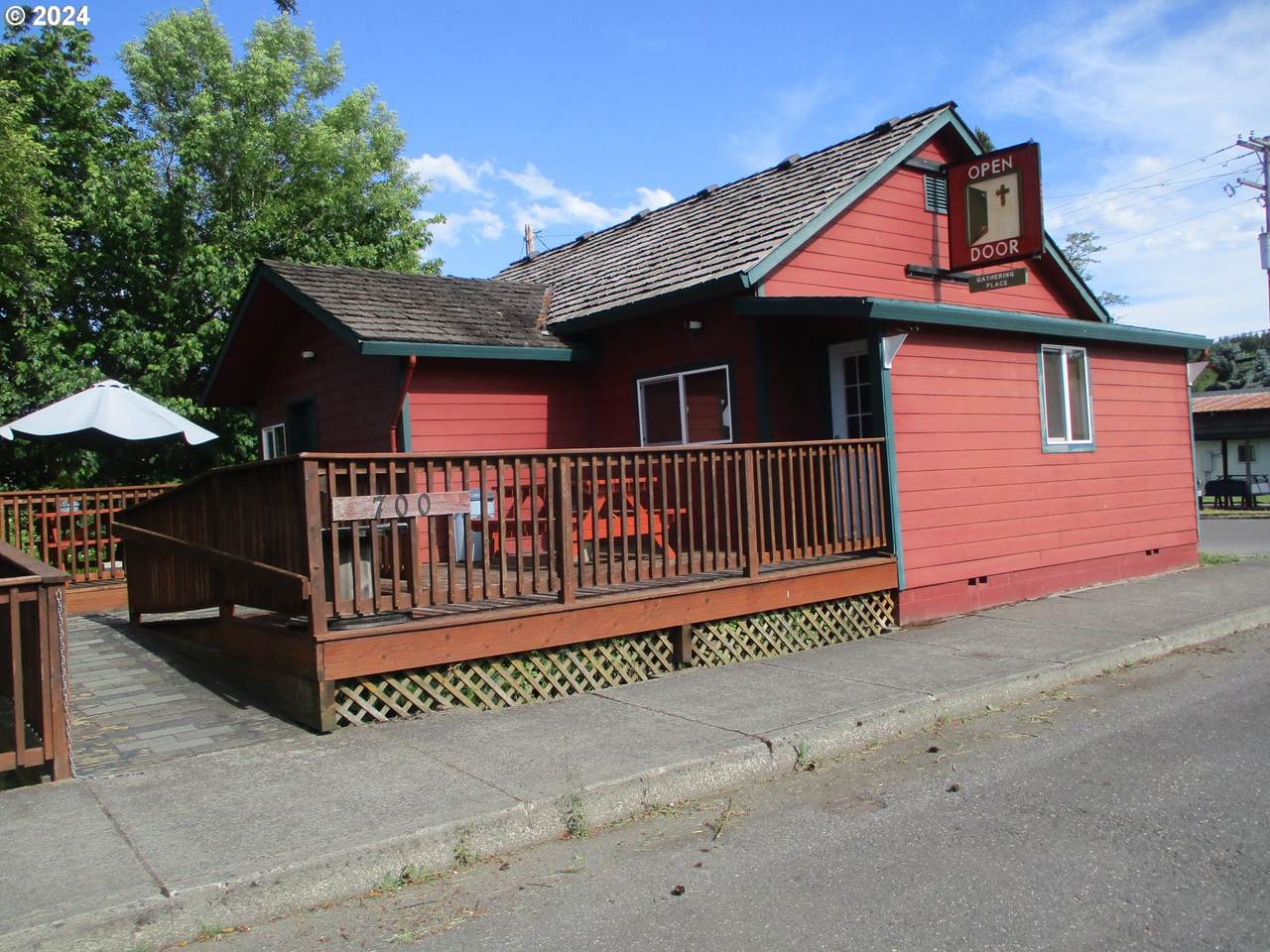 700 Weed Ave - Photo 1
