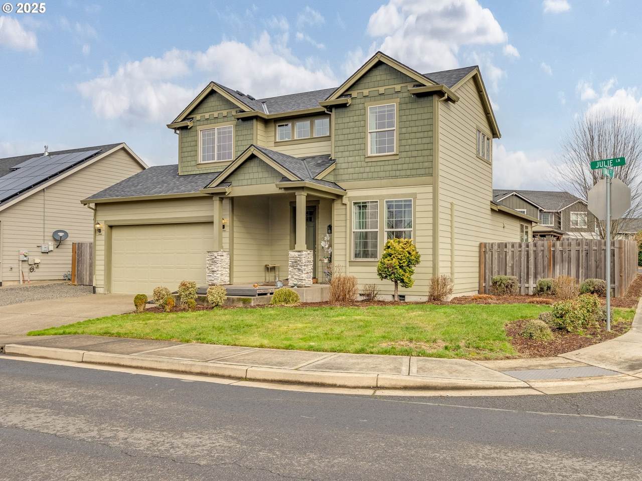 907 Julie Ln - Photo 1