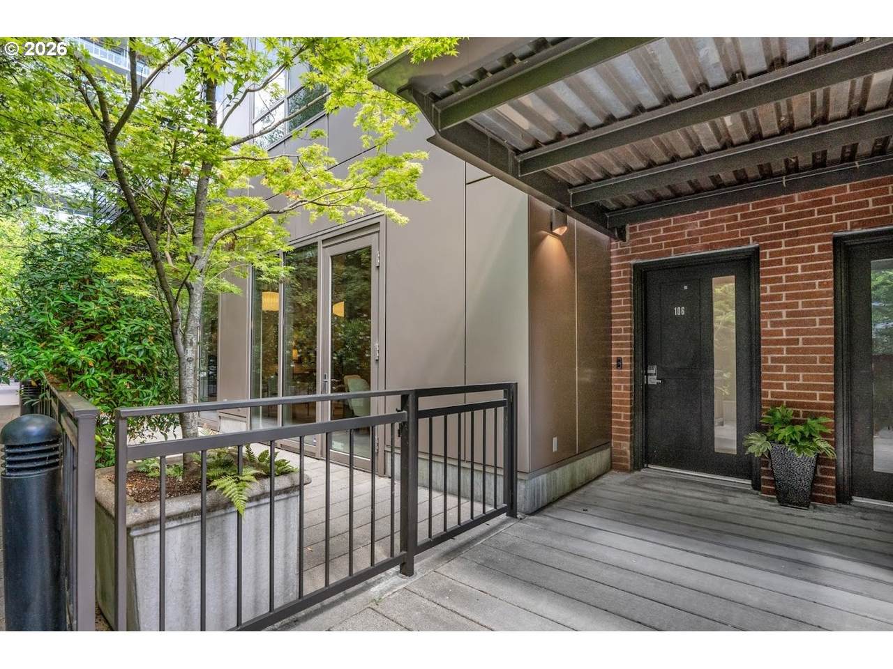 922 11TH Ave - Photo 1
