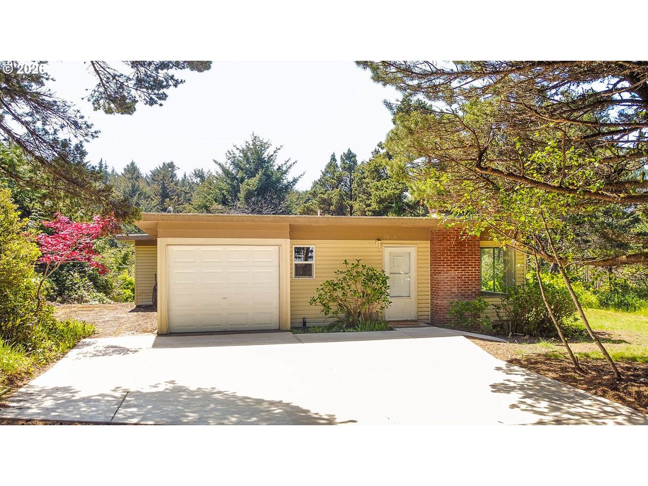 2835 Breakers Dr - Photo 1