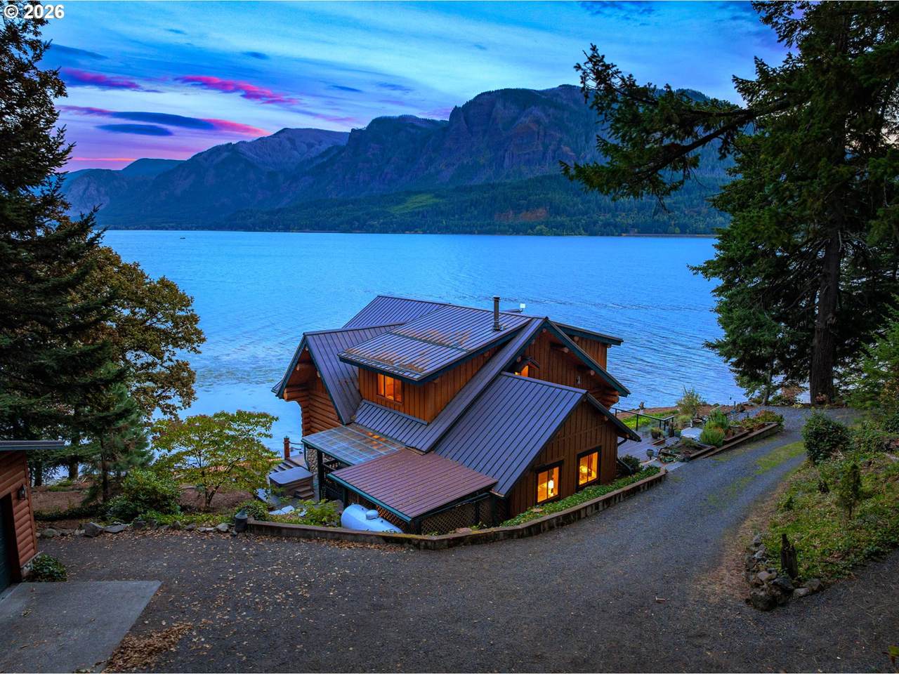 https://bt-photos.global.ssl.fastly.net/portland/1280_boomver_1_250104979-2.jpg