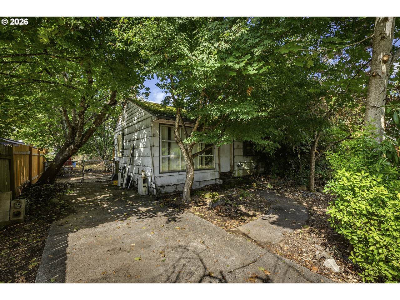 https://bt-photos.global.ssl.fastly.net/portland/1280_boomver_1_250340386-2.jpg