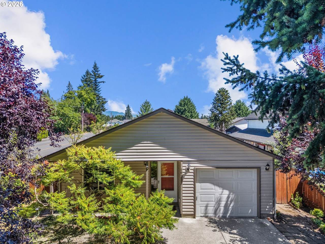 https://bt-photos.global.ssl.fastly.net/portland/1280_boomver_1_251601277-2.jpg