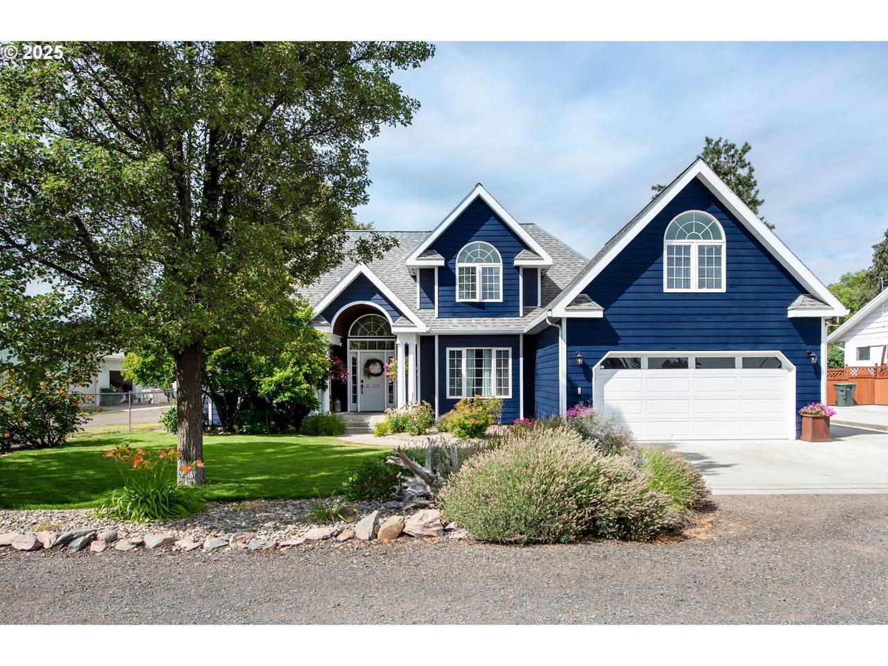 2311 L Ave - Photo 1