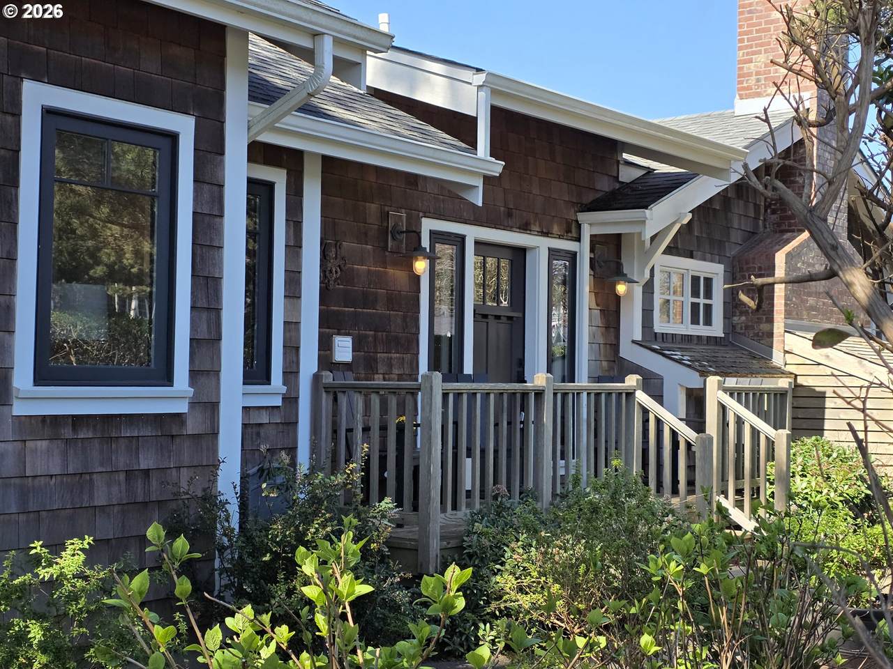 108 Madison St - Photo 1