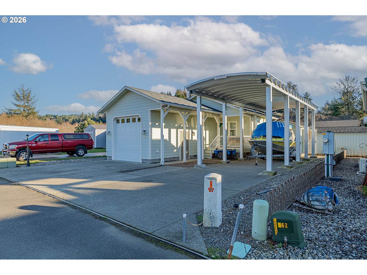 18 Pine Ln - Photo 1