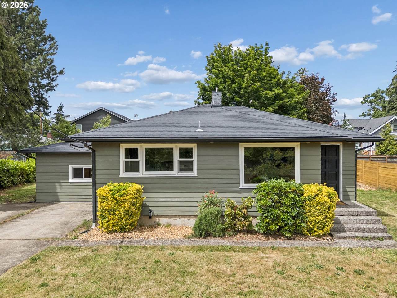 5811 Henderson St - Photo 1