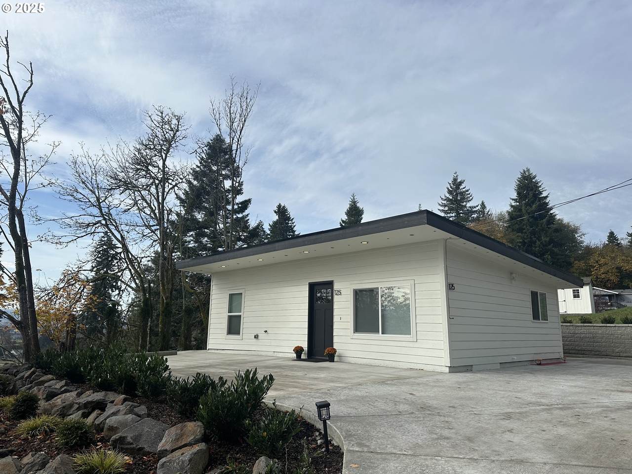 125 Foxglove Ter - Photo 1