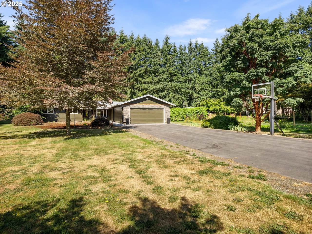 27385 Fairmount Dr - Photo 1