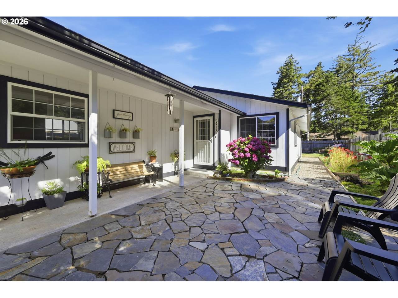 https://bt-photos.global.ssl.fastly.net/portland/1280_boomver_1_256561261-2.jpg