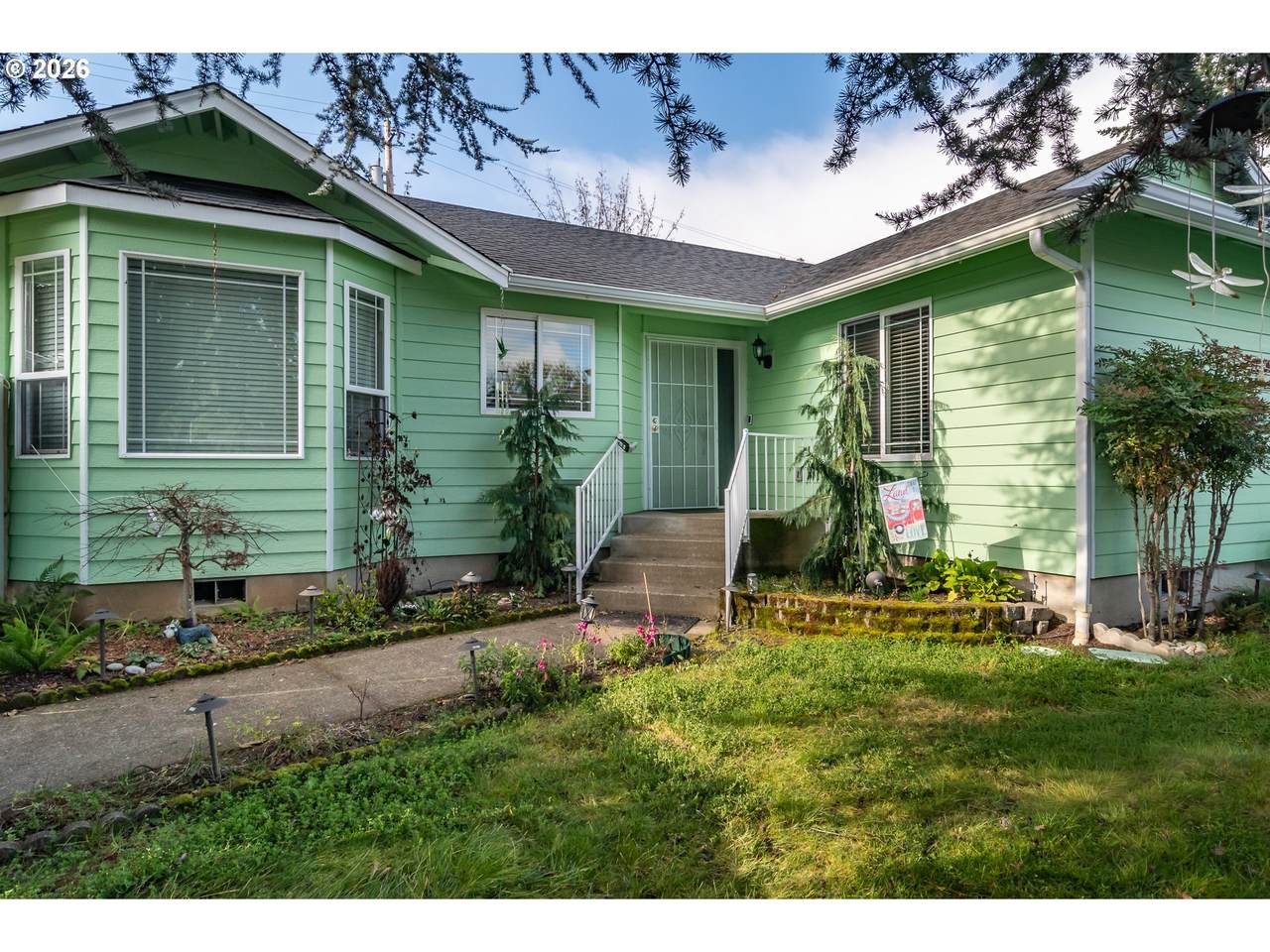 484 Clearwater Ct - Photo 1